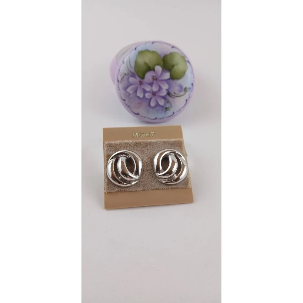 Vintage MINT Signed Monet Swirl Ribbon Openwork Love Knot Clip-On Earrings NOS